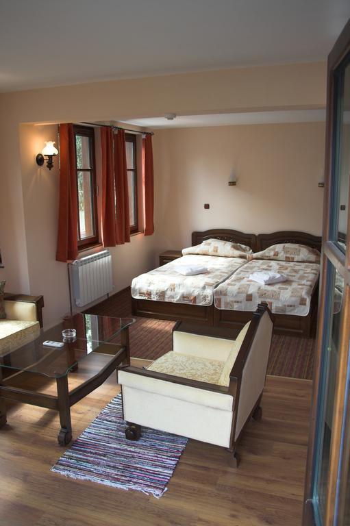 Hotel Old Times Asenovgrad Quarto foto